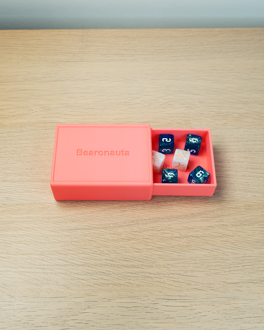 Gravity Dice Box – Magnetic Dice Storage