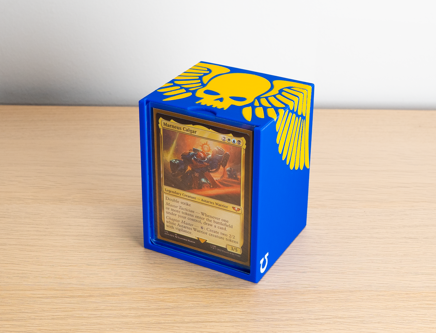 Space Marine Commander Display Deck Box – Ultramarine